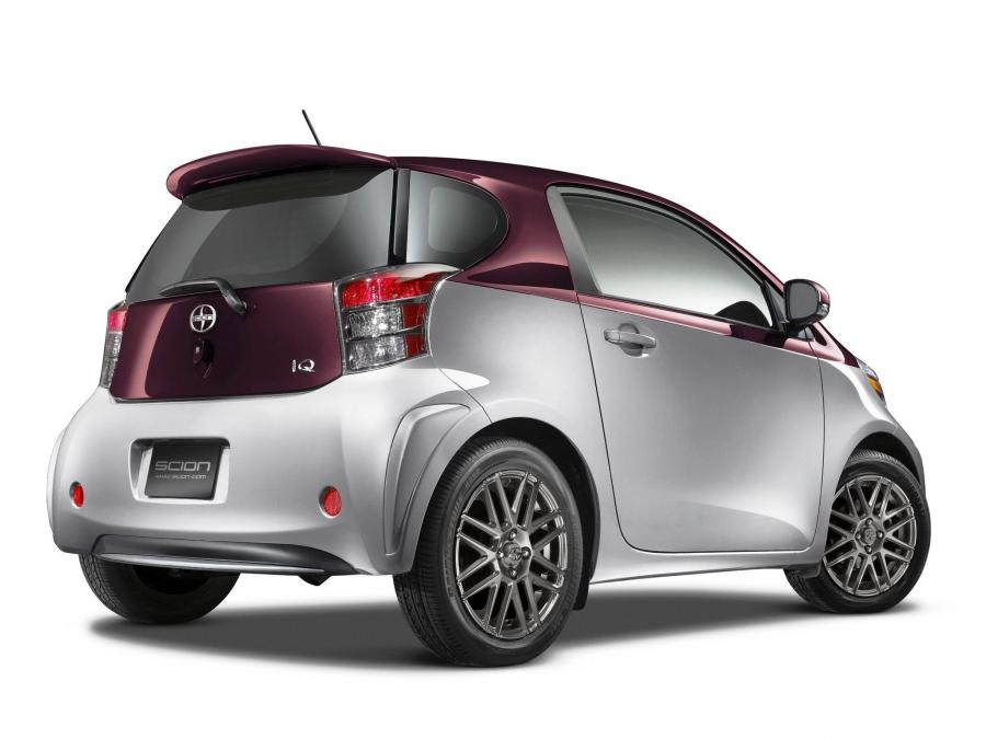  Scion iQ Monogram 2013 года  (фото 2 из 3)